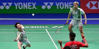 Marcus Fernaldi Gideon/Kevin Sanjaya Sukamuljo crash out of 2022 All England. (photo: Justin Tallis / AFP)