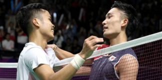 Anthony Sinisuka Ginting beats Kento Momota in Asian Games round of 16. (photo: AFP)